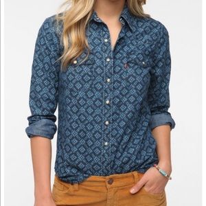 NWOT Levi's Annie Ikat Western Shirt